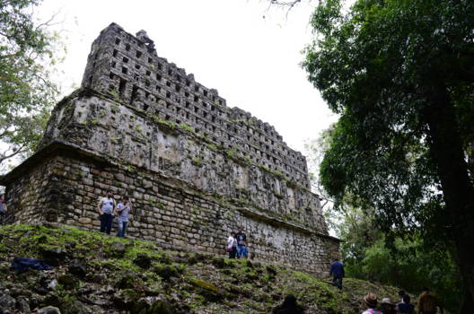 San Cristóbal en Palenque - Eén van de tempels van Yaxchilán