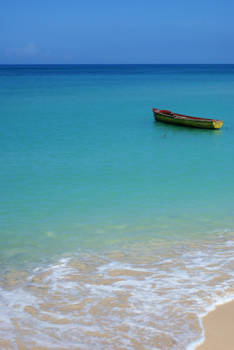 Jamaica - Bij Peter Tosh monument, het strand boot alleen