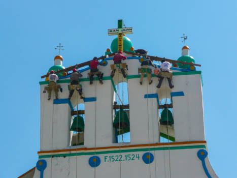 Mexico - Een bijzondere manier om deze mooie kerk te schilderen