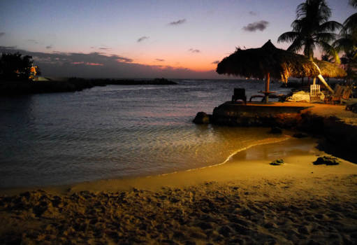 Curaçao - Romantische avond aan Mambo Beach