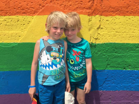 Oranjestad - mijn kleurrijke jongens.