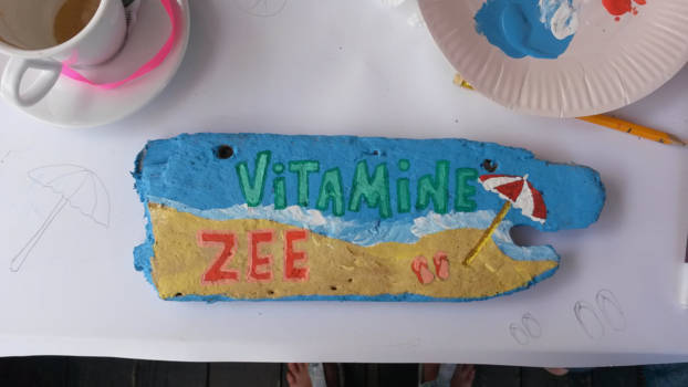 Curaçao - Drijfhout beschilderen