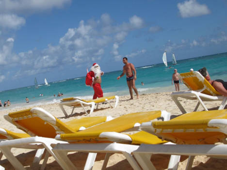 Punta Cana - Een verdwaalde kerstman. Haha. Heerlijke zee en strand!