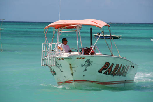 Aruba - De prachtige blauwe zee bij Bugaloe