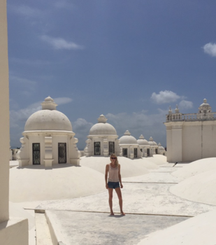 Nicaragua - Op de kathedraal in Leon! Grootste kathedraal van midden-Amerika!