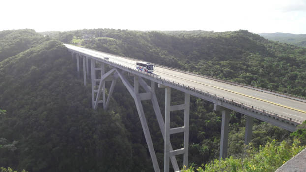 Cuba - Prachtig stuk natuur met brug