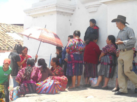 Panajachel - Daily colourfull family life