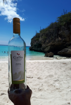 Curaçao - When Nature fills the bottle of JOY