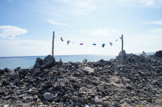 Bonaire - waslijn gevonden slippers