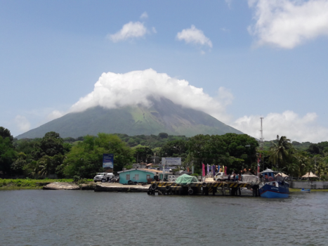 Isla de Ometepe - Volcan Conception in Nicaragua