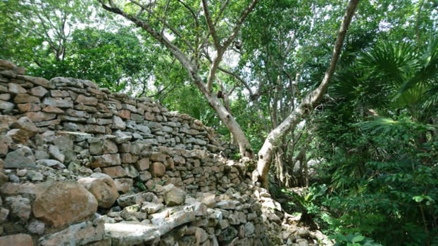 Tulum - Tulum = muur