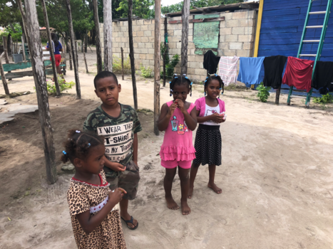 Dominicaanse Republiek - Kids op het eiland Saona