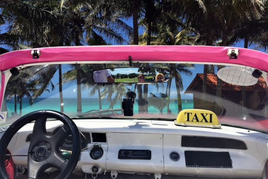 Varadero en Isla de Juventud - You can never go wrong with a little pink... A lot works too