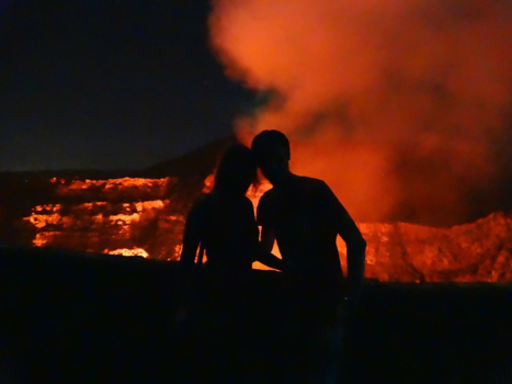 Nicaragua - Warm Up Romance At Masaya