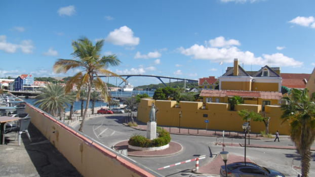 Curaçao - Zicht op Willemstad....  wauw.