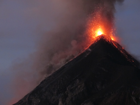 Guatemala - Vulkaan Fuego, Guatemala.