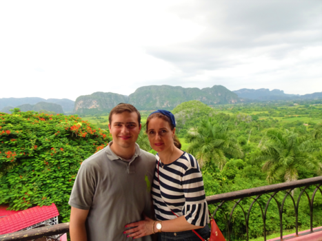 Viñales Valley - uitgestrekt overzicht over tabaksplantages, Vinales Valei Cuba