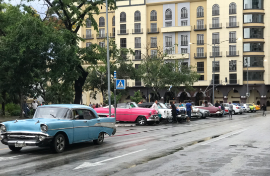 Havana - Mooie auto’s