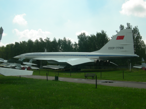Havana - De Russische supersonische Tupolev Tu-144 in het museum van Monino