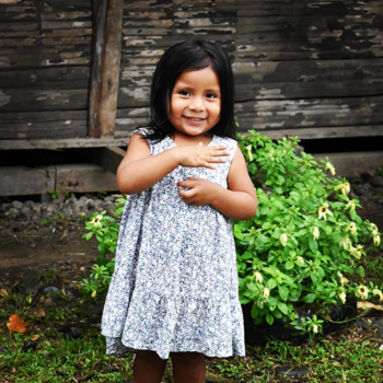 Rondreis Caribische kust Costa Rica - Girl from the Bribri tribe