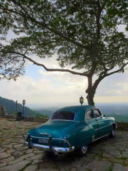 Viñales Valley - A car with a view
