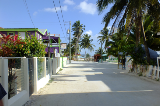 Caye Caulker - De hoofdstraat op Caye Caulker
