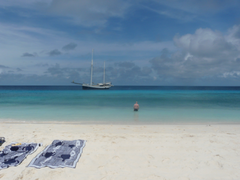 Klein Curaçao - Alleen op de wereld