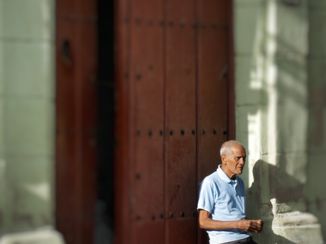 Havana - Typisch: in de deuropening in Havana