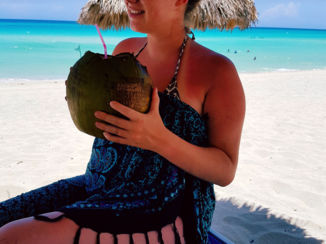 Cuba - Kokosnoot, vers uit de boom!