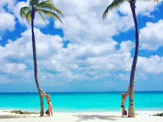 Aruba - Yoga on the beach