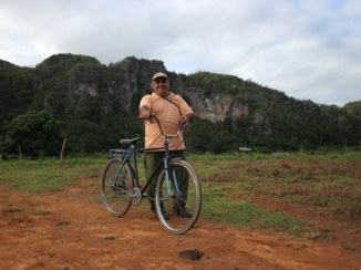 Viñales Valley - fietser in de vally