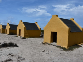 Bonaire - Red slave houses